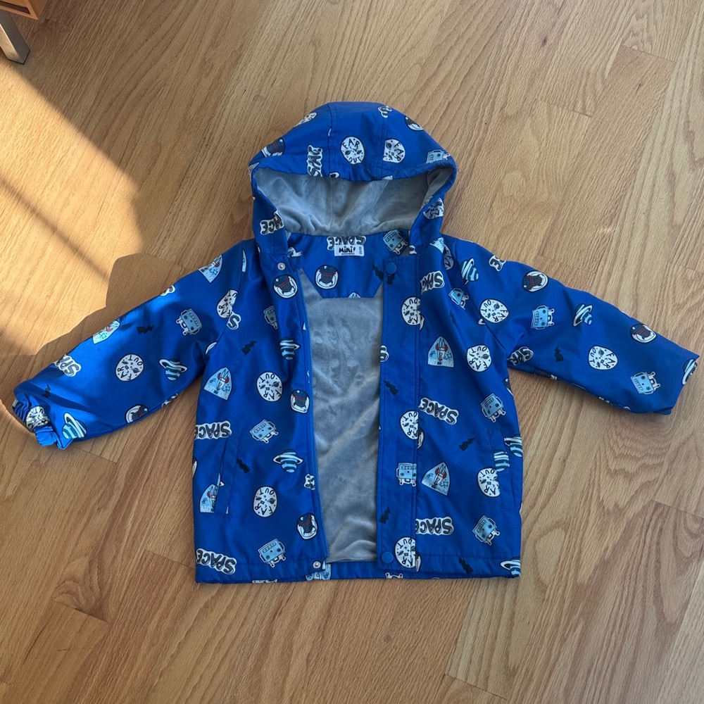 Kids 5T Bundle - Picture 2 of 9